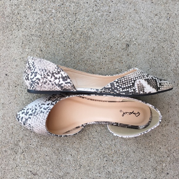 Last 1! Qupid d'orsay style python flat almond toe - Picture 5 of 6